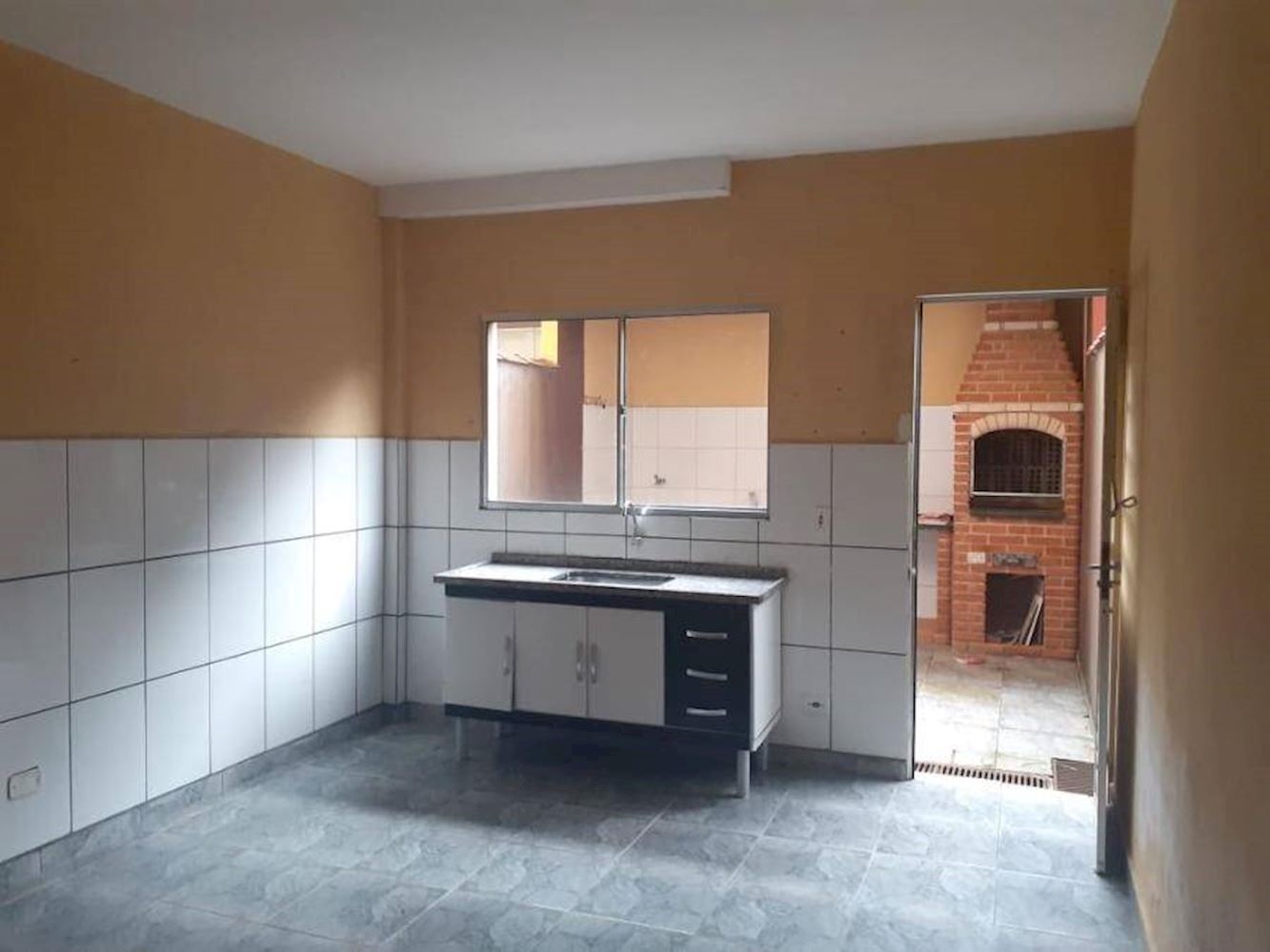 Casa na Vila Caiçara em Praia Grande/SP, localizado em Praia Grande - SP, bairro Vila Caiçara