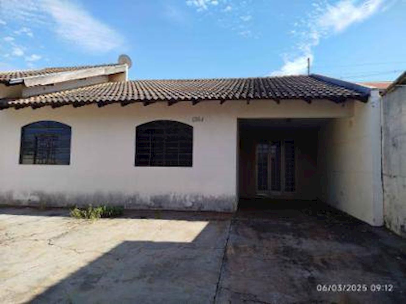 Casa no Conjunto Habitacional Inocente Vilanova Júnior em Maringá/PR, localizado em Maringá - PR