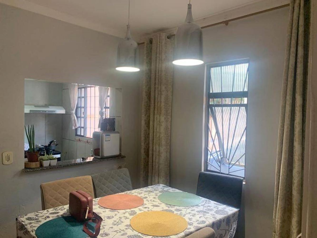 Casa no Jardim Modelo em Campo Mourão/PR, localizado em Campo Mourão - PR, bairro Jardim Modelo
