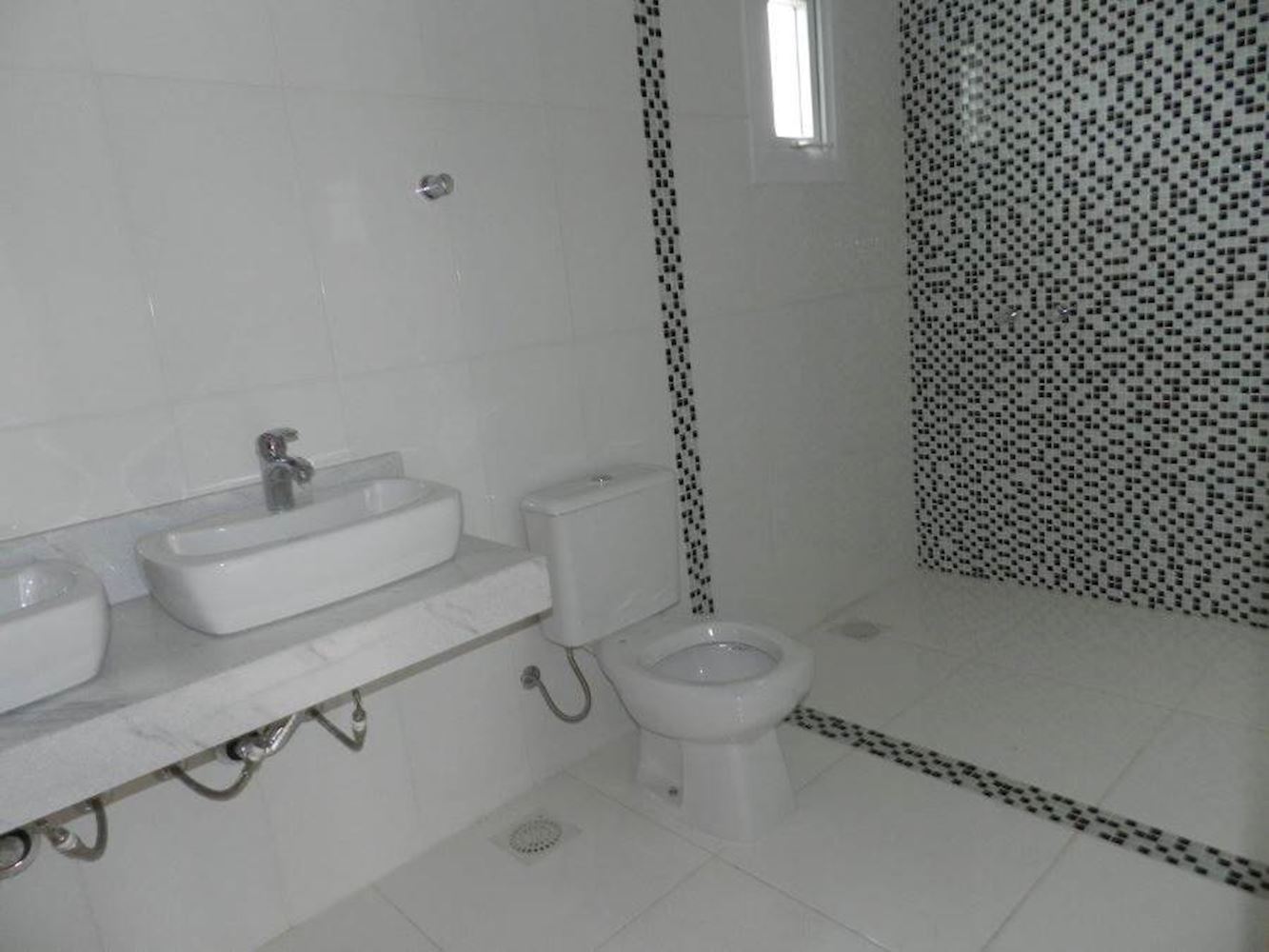 Casa no "Condomínio Jardins do Lago II" - Hípica - Porto Alegre/RS, localizado em Porto Alegre - RS, bairro Hípica