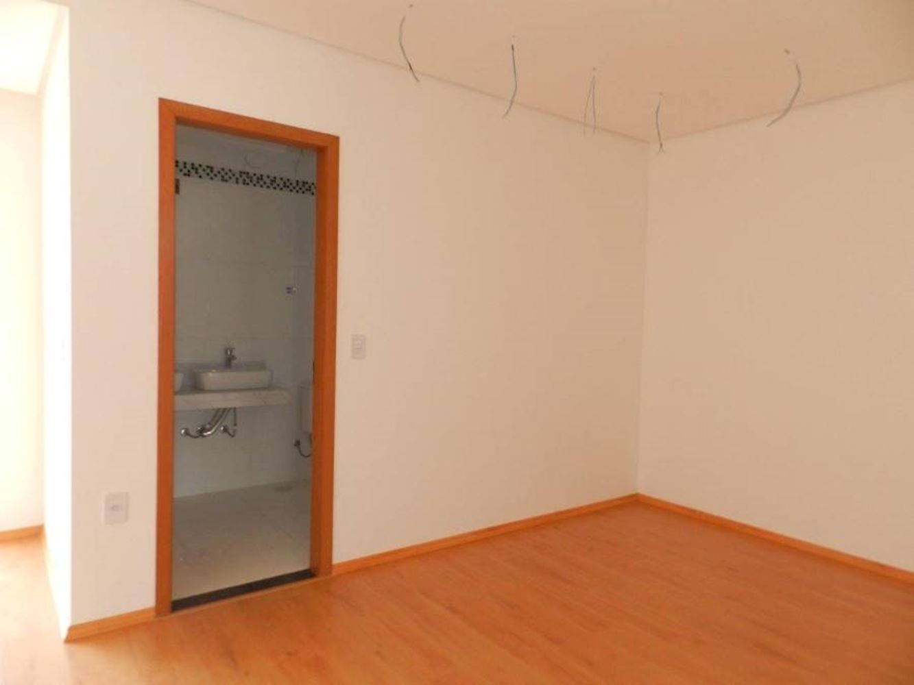 Casa no "Condomínio Jardins do Lago II" - Hípica - Porto Alegre/RS, localizado em Porto Alegre - RS, bairro Hípica