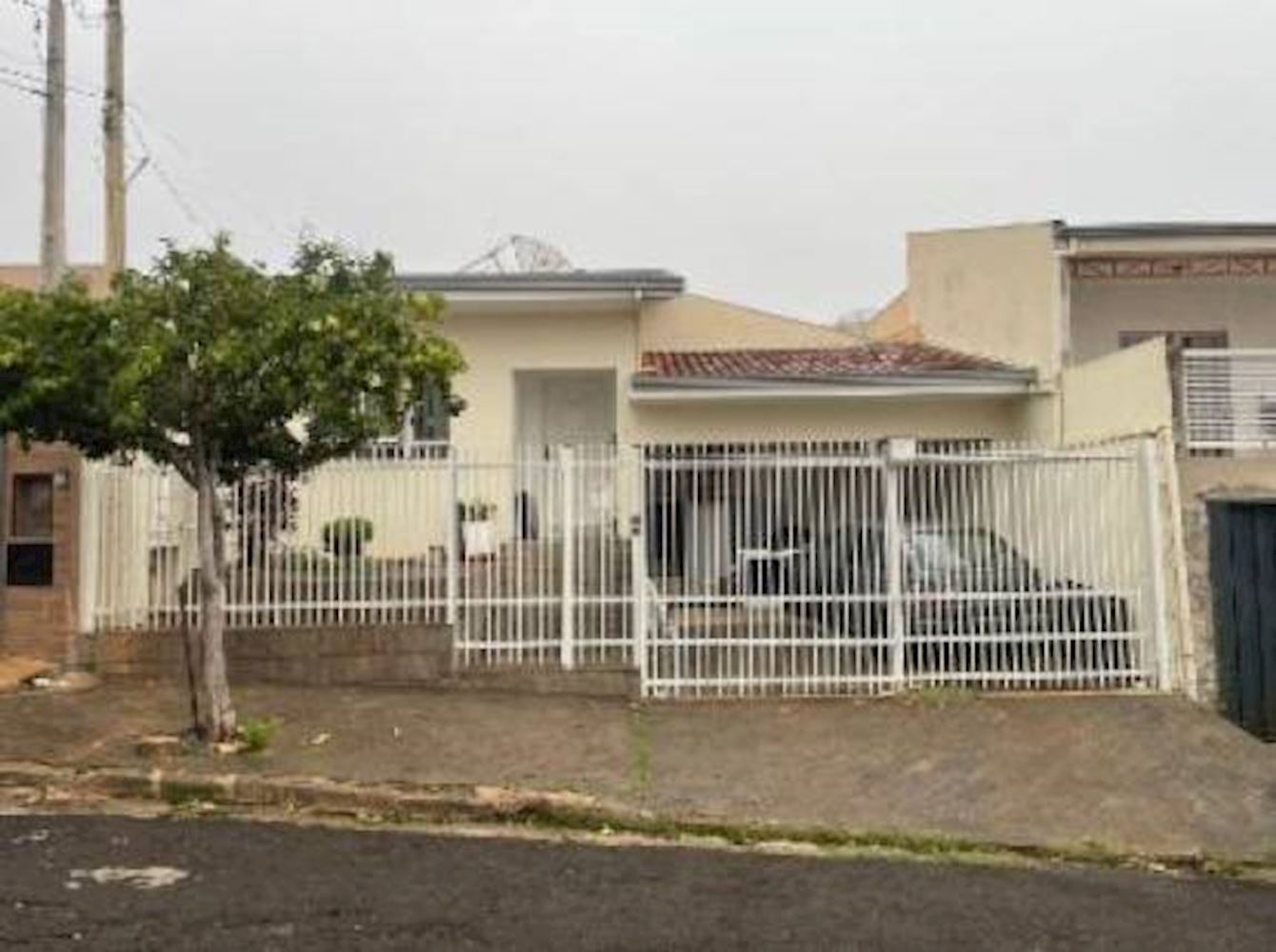 Casa no Jardim Pérola em Marília/SP, localizado em Marília - SP, bairro Jardim Pérola