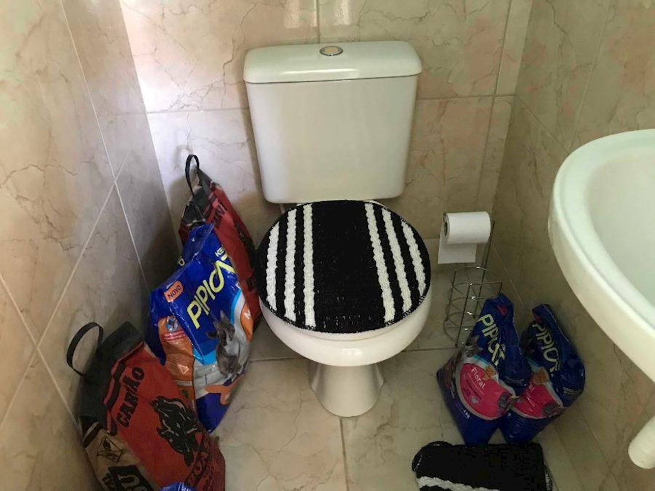 Casa de condomínio em Guaxindiba - São Gonçalo/RJ, localizado em São Gonçalo - RJ, bairro Guaxindiba