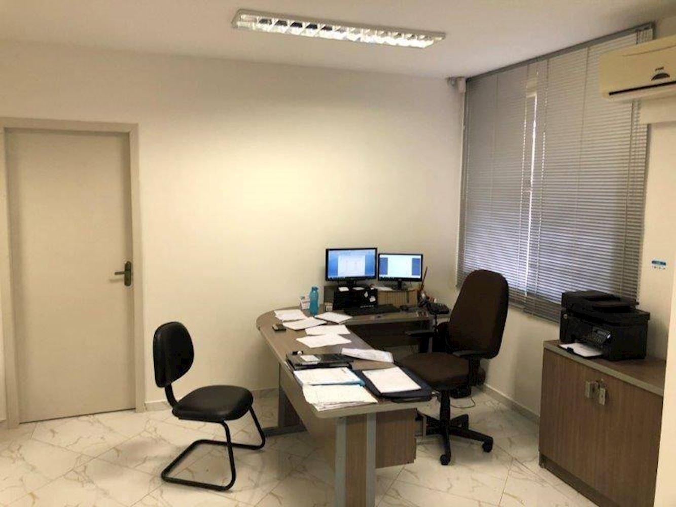 Sala Comercial no Centro de Realeza/PR, localizado em Realeza - PR, bairro Centro