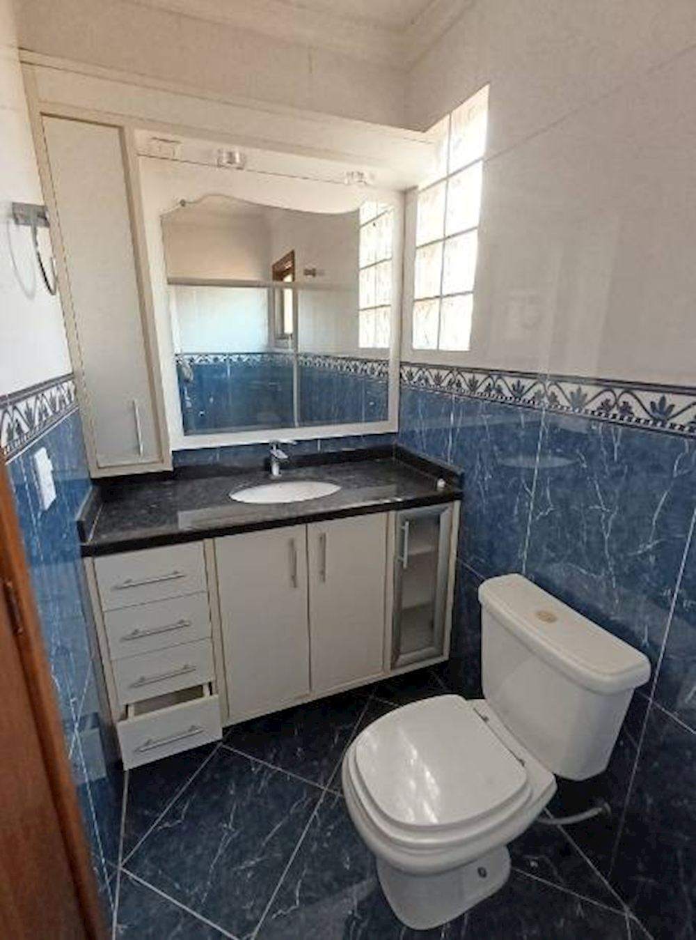 Casa em Condomínio em Serraria - Porto Alegre/RS, localizado em Porto Alegre - RS, bairro Serraria