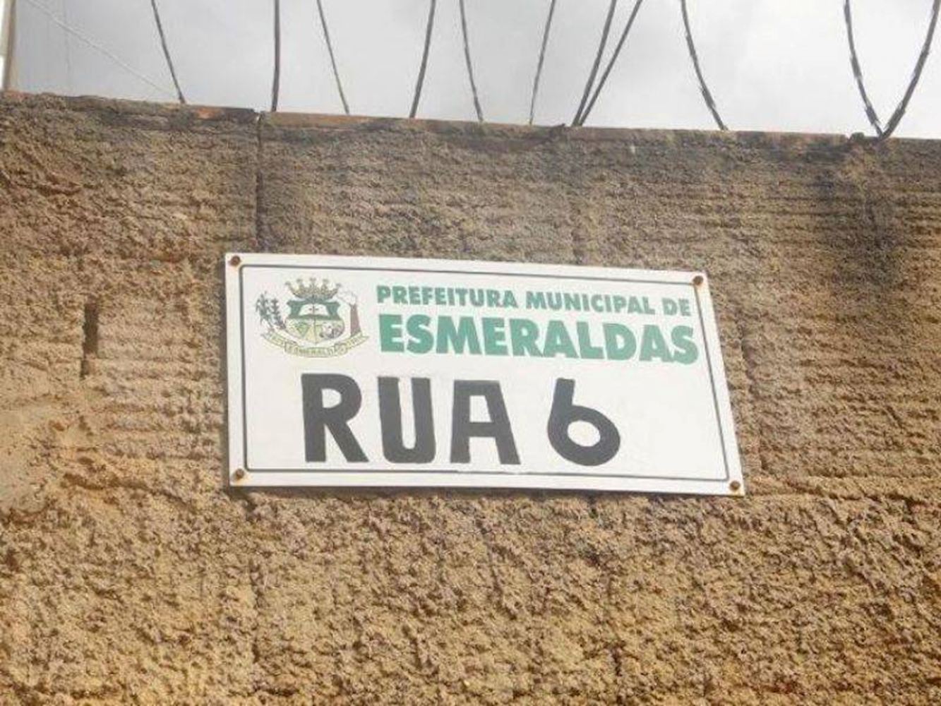 Casa no Jardim Das Oliveiras - Esmeraldas/MG, localizado em Esmeraldas - MG, bairro Jardim das Oliveiras