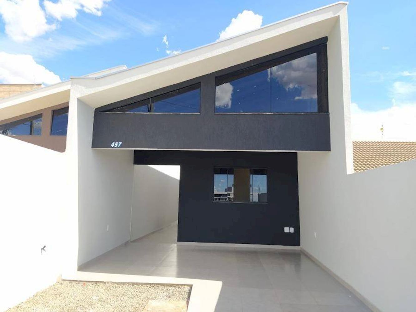 Casa no Jardim Nobre V - Rolândia/PR, localizado em Rolândia - PR, bairro Jardim Nobre V