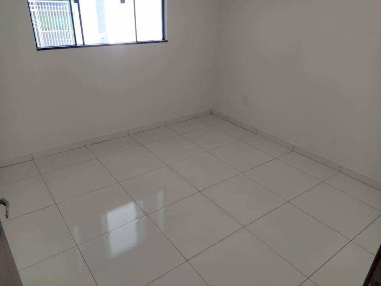 Casa no Jardim Nobre V - Rolândia/PR, localizado em Rolândia - PR, bairro Jardim Nobre V