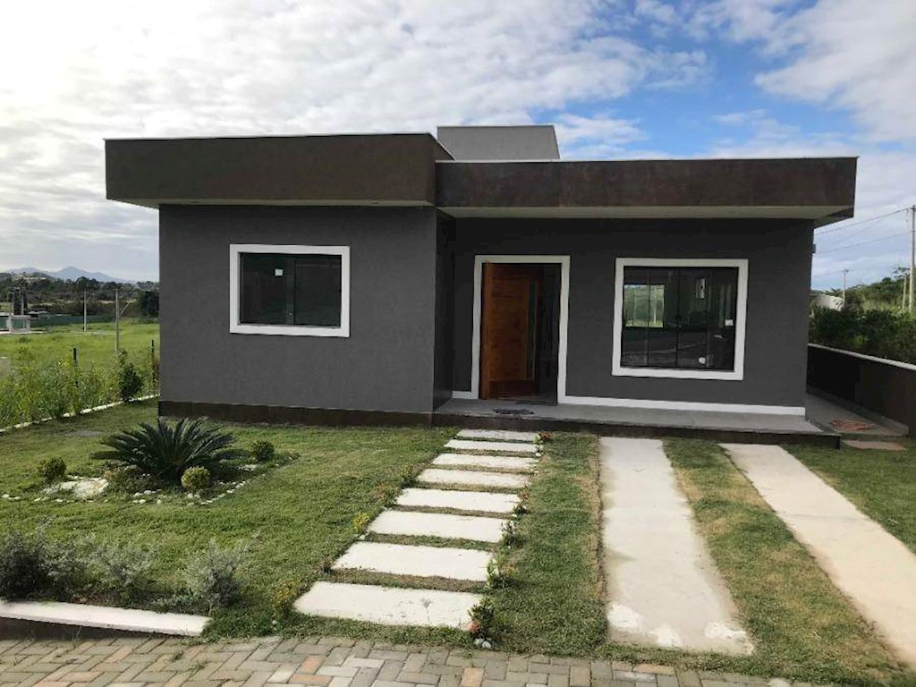 Casa no "Condomínio Solaris Residencial Clube" - Atlântico Leste Itaipuaçu - Maricá/RJ, localizado em Maricá - RJ, bairro Atlântico Leste Itaipuaçu