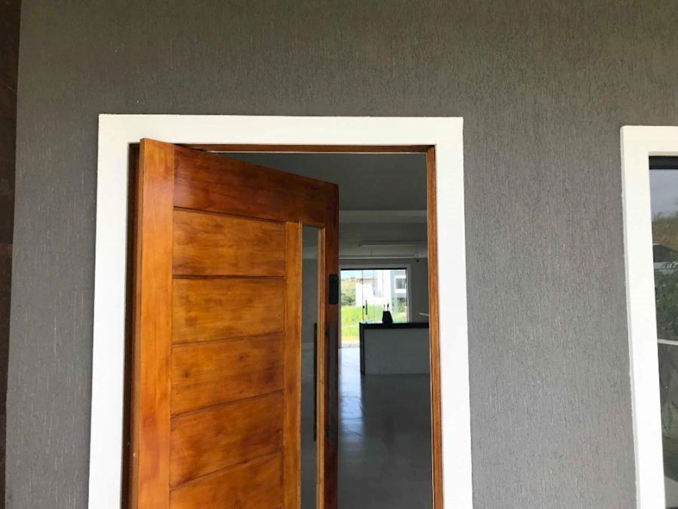 Casa no "Condomínio Solaris Residencial Clube" - Atlântico Leste Itaipuaçu - Maricá/RJ, localizado em Maricá - RJ, bairro Atlântico Leste Itaipuaçu