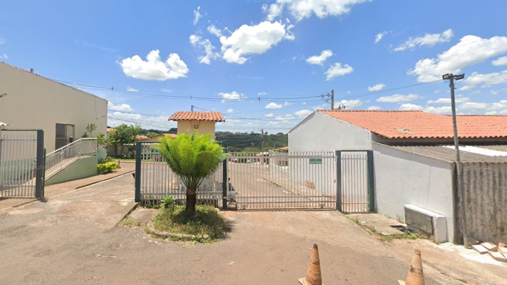 Casa no "Cond. Res. Anhanguera Garden II" - Fazenda Santa Maria - Valparaíso de Goiás/GO, localizado em Valparaíso De Goiás - GO, bairro Fazenda Santa Maria