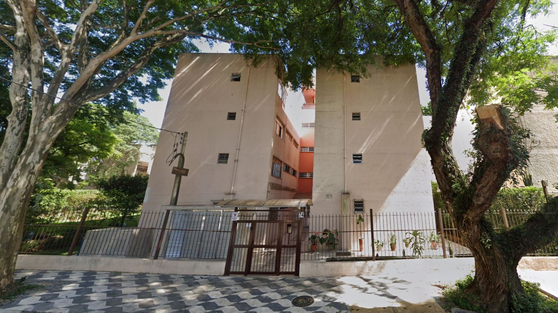Apartamento no "Condomínio 2001" - Alto de Pinheiros - São Paulo/SP, localizado em São Paulo - SP, bairro Alto de Pinheiros
