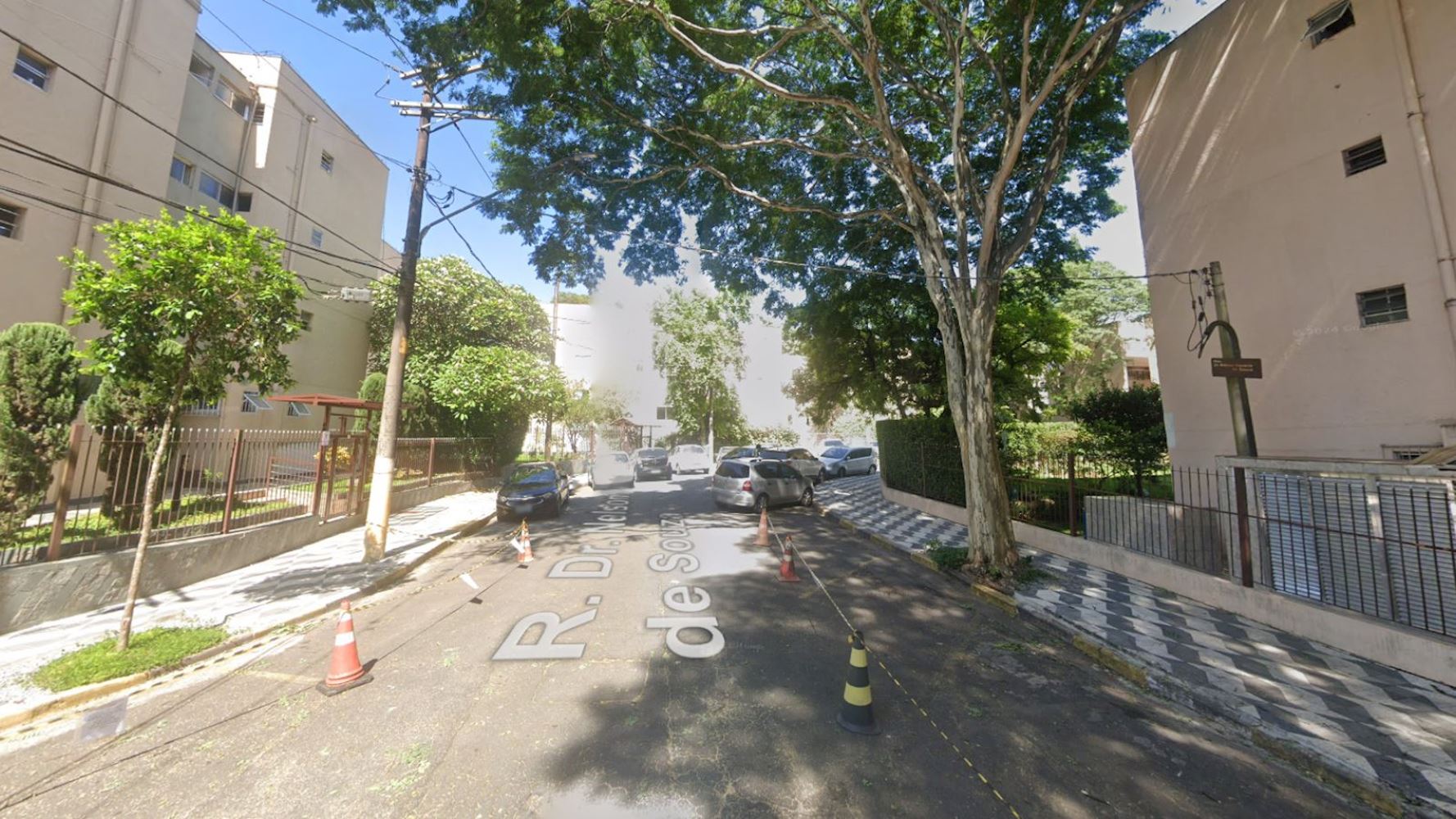 Apartamento no "Condomínio 2001" - Alto de Pinheiros - São Paulo/SP, localizado em São Paulo - SP, bairro Alto de Pinheiros