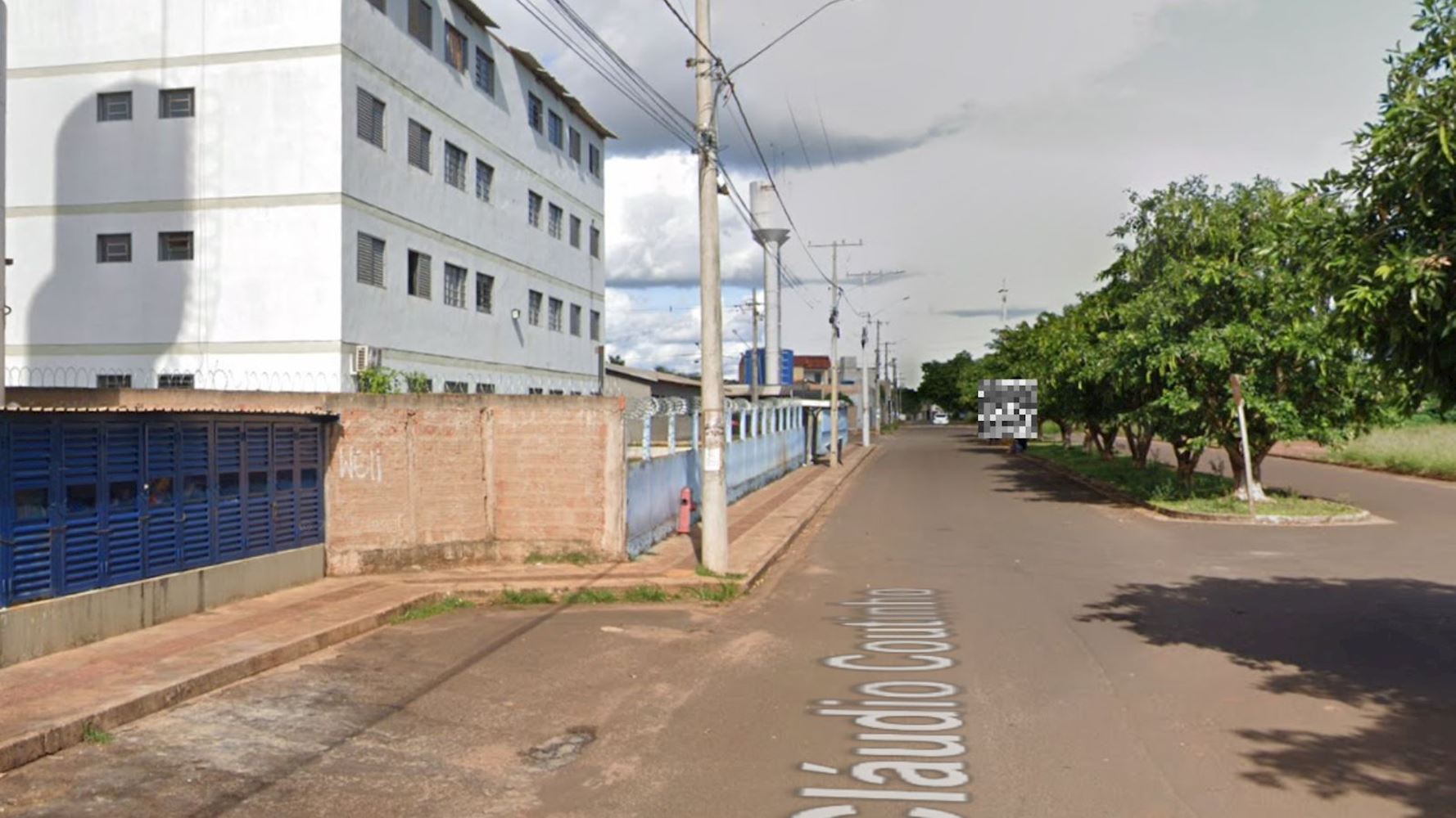 Apartamento no "Condomínio Reinaldo Buzanelli I"- Jardim Campo Nobre - Campo Grande/MS, localizado em Campo Grande - MS, bairro Los Angeles
