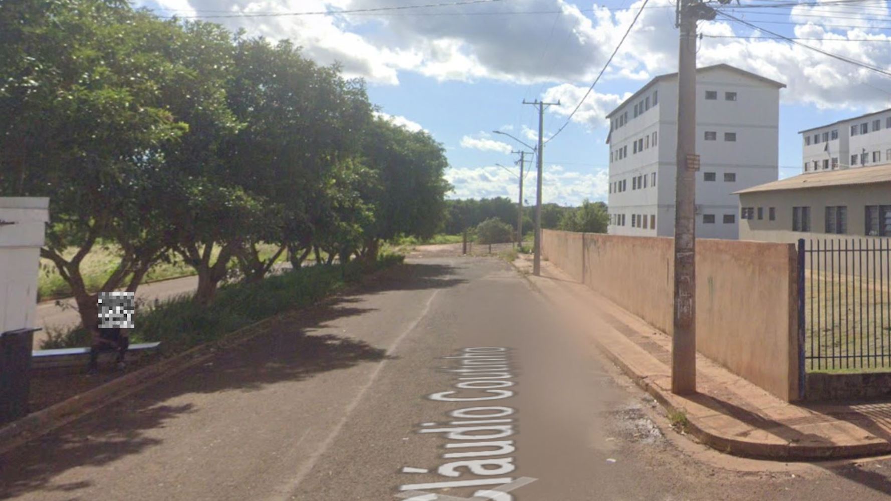 Apartamento no "Condomínio Reinaldo Buzanelli I"- Jardim Campo Nobre - Campo Grande/MS, localizado em Campo Grande - MS, bairro Los Angeles