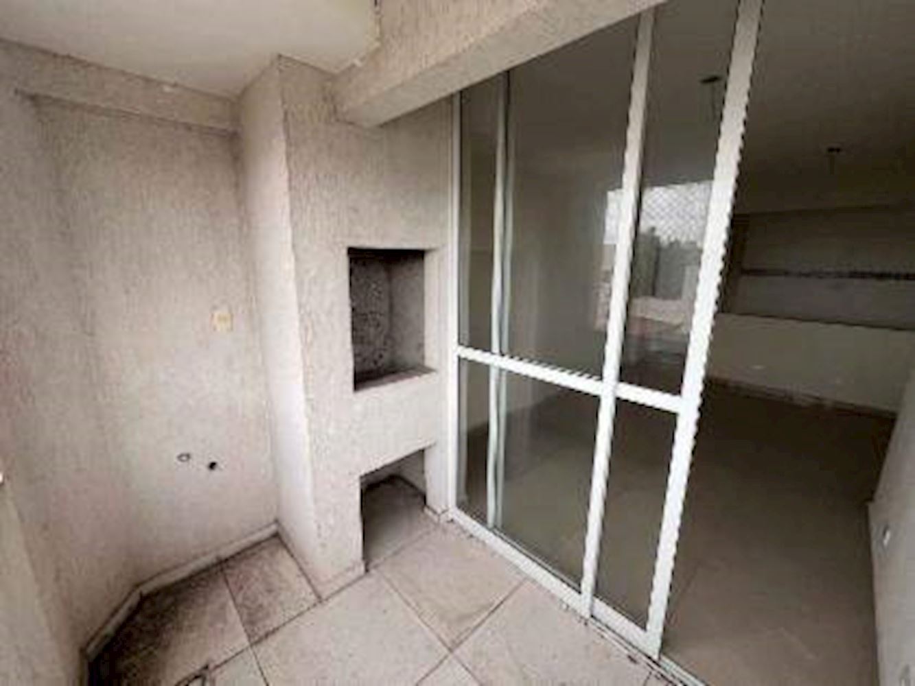 Apartamento, Padrão, 1 vaga(s) de garagem, localizado em Curitiba - PR, bairro Pinheirinho