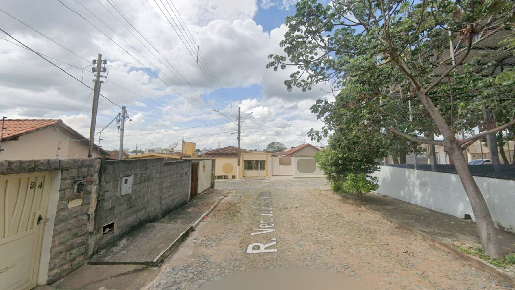 Casa no Bairro Marília - Lagoa da Prata/MG, localizado em Lagoa Da Prata - MG, bairro Marília