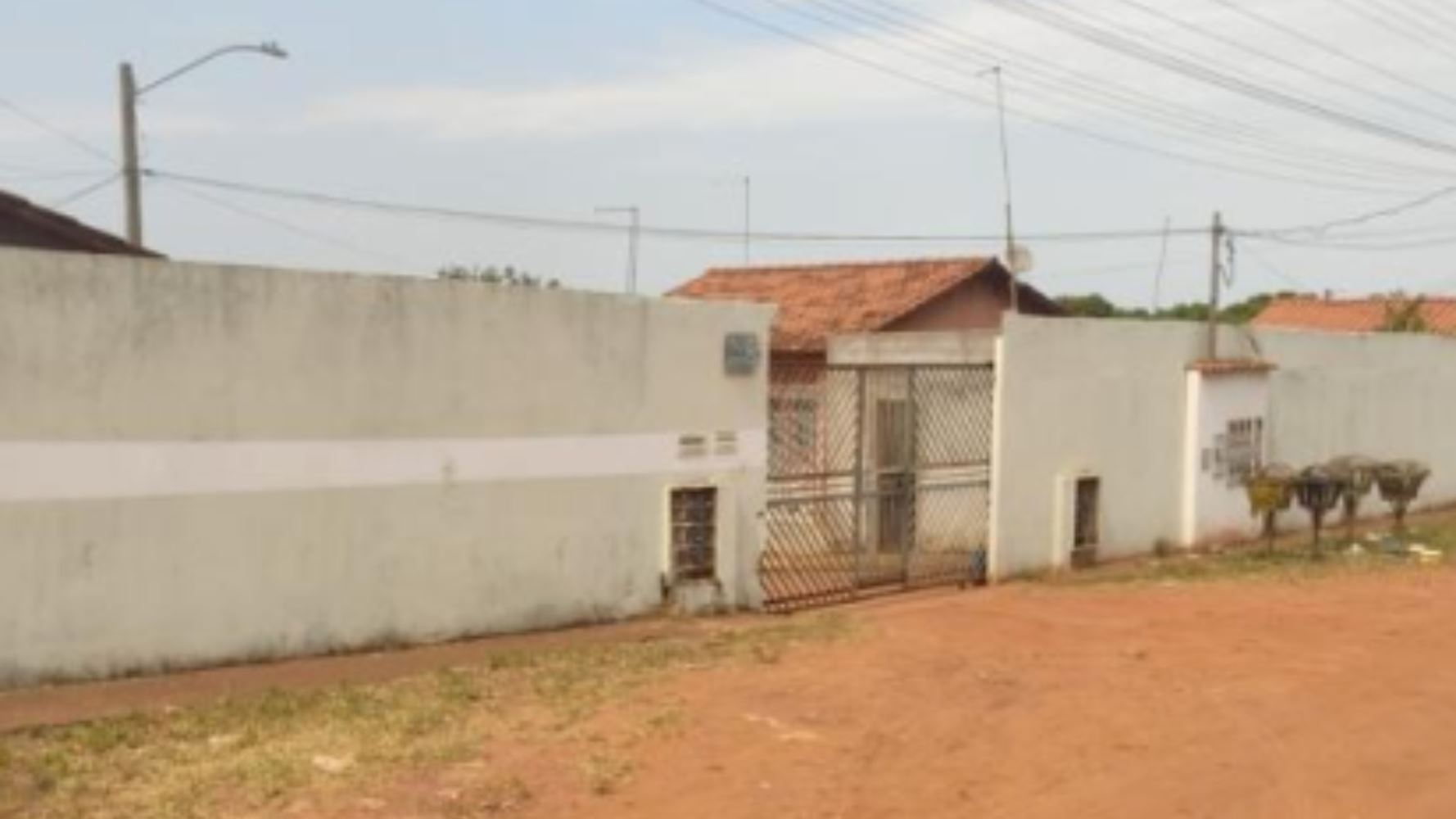 Casa no "Cond. Res. Parque da Barragem II" - Parque Barragem - Águas Lindas de Goiás/GO, localizado em Águas Lindas De Goiás - GO, bairro Parque Barragem