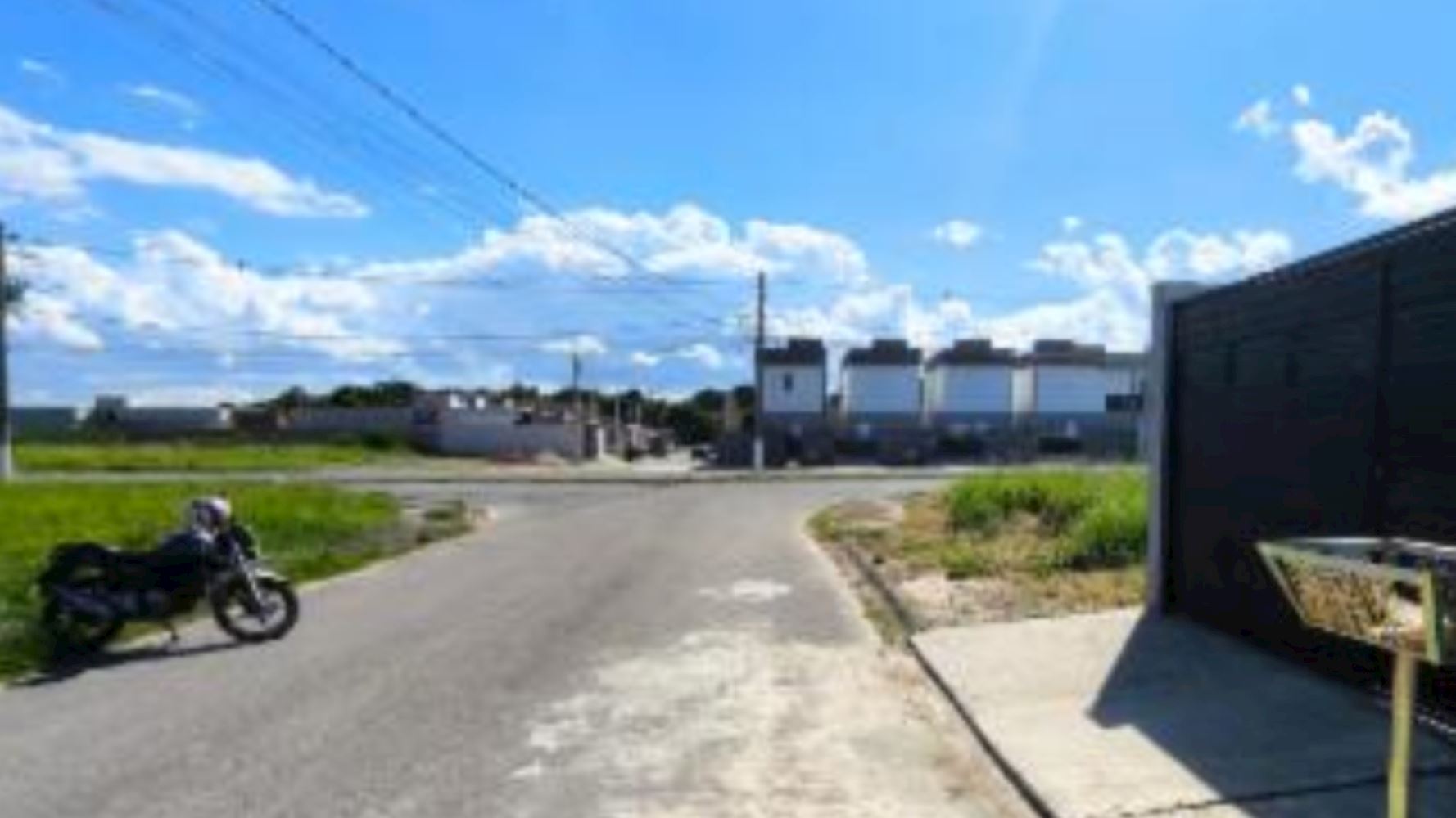 Casa no Conjunto Habitacional Terra dos Ipês - Pindamonhangaba/SP, localizado em Pindamonhangaba - SP