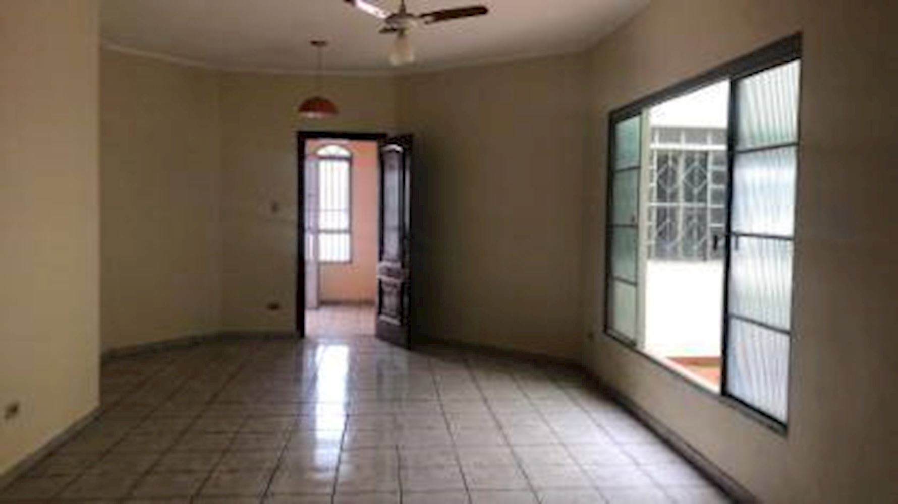 Casa na Vila Taveirópolis - Campo Grande/MS, localizado em Campo Grande - MS, bairro Vila Taveirópolis