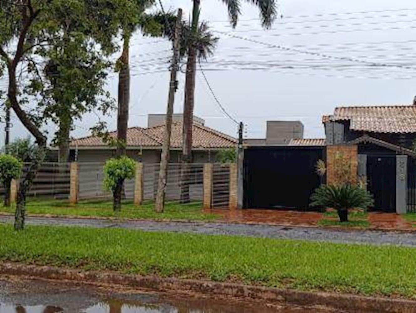 Casa no Centro - Naviraí/MS, localizado em Naviraí - MS, bairro Centro