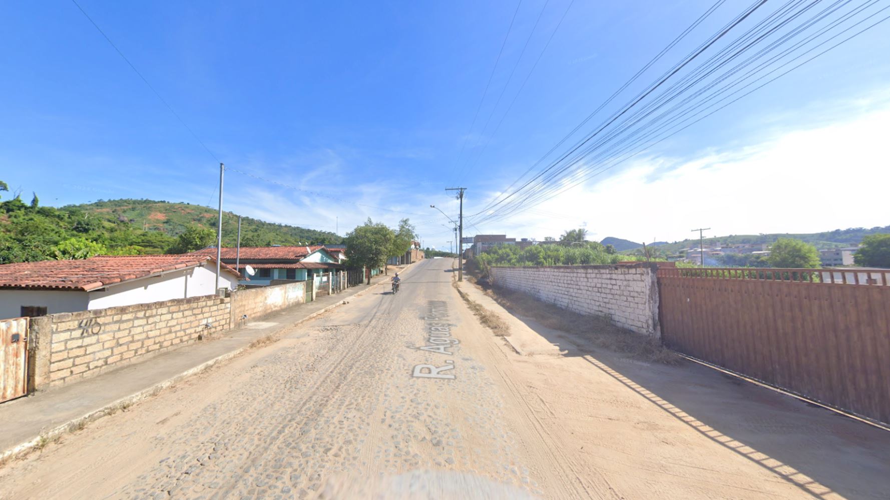 Casa no Bairro Nacional em Novo Oriente de Minas/MG, localizado em Novo Oriente De Minas - MG, bairro Nacional
