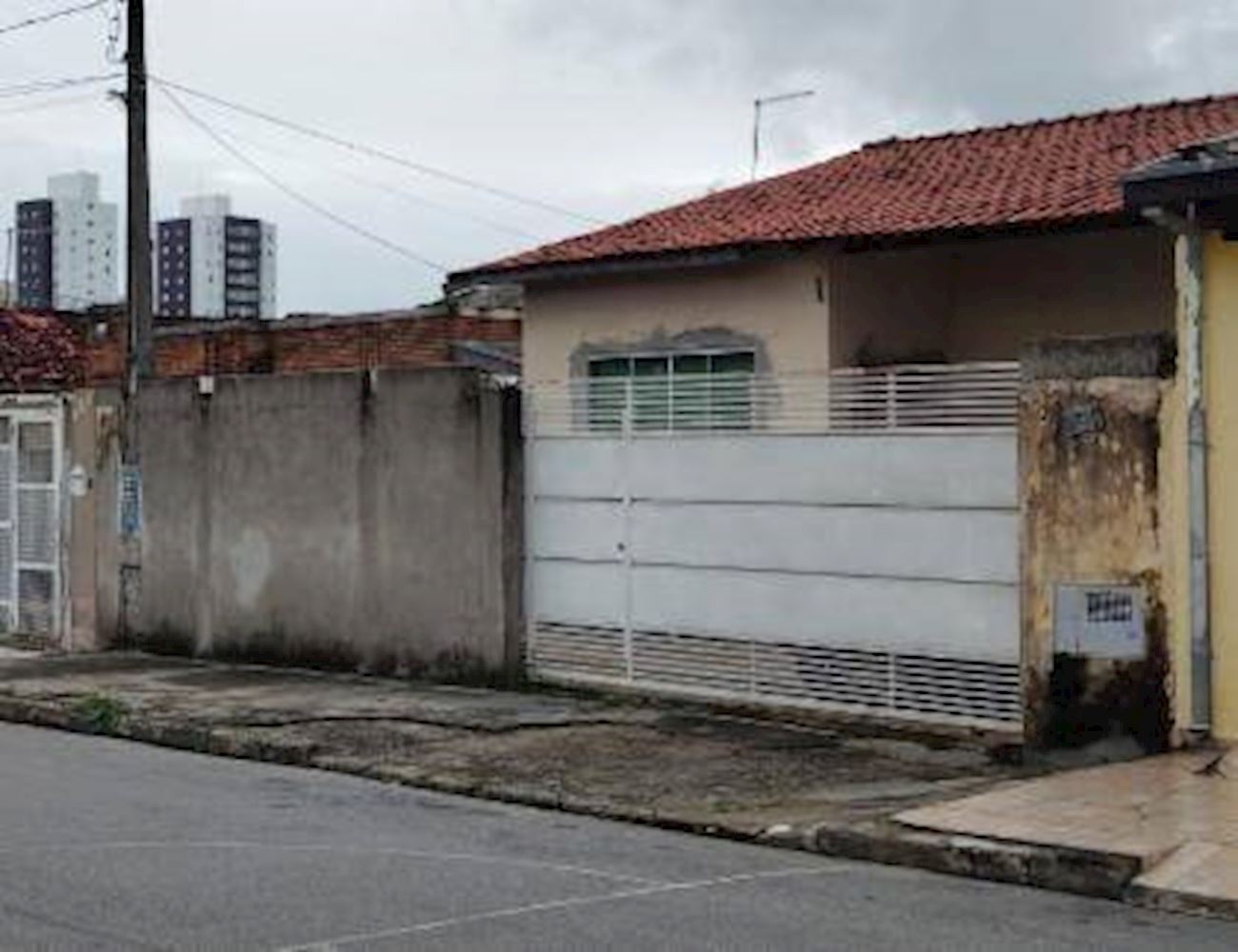Casa em Areão - Taubaté/SP, localizado em Taubaté - SP, bairro Areão