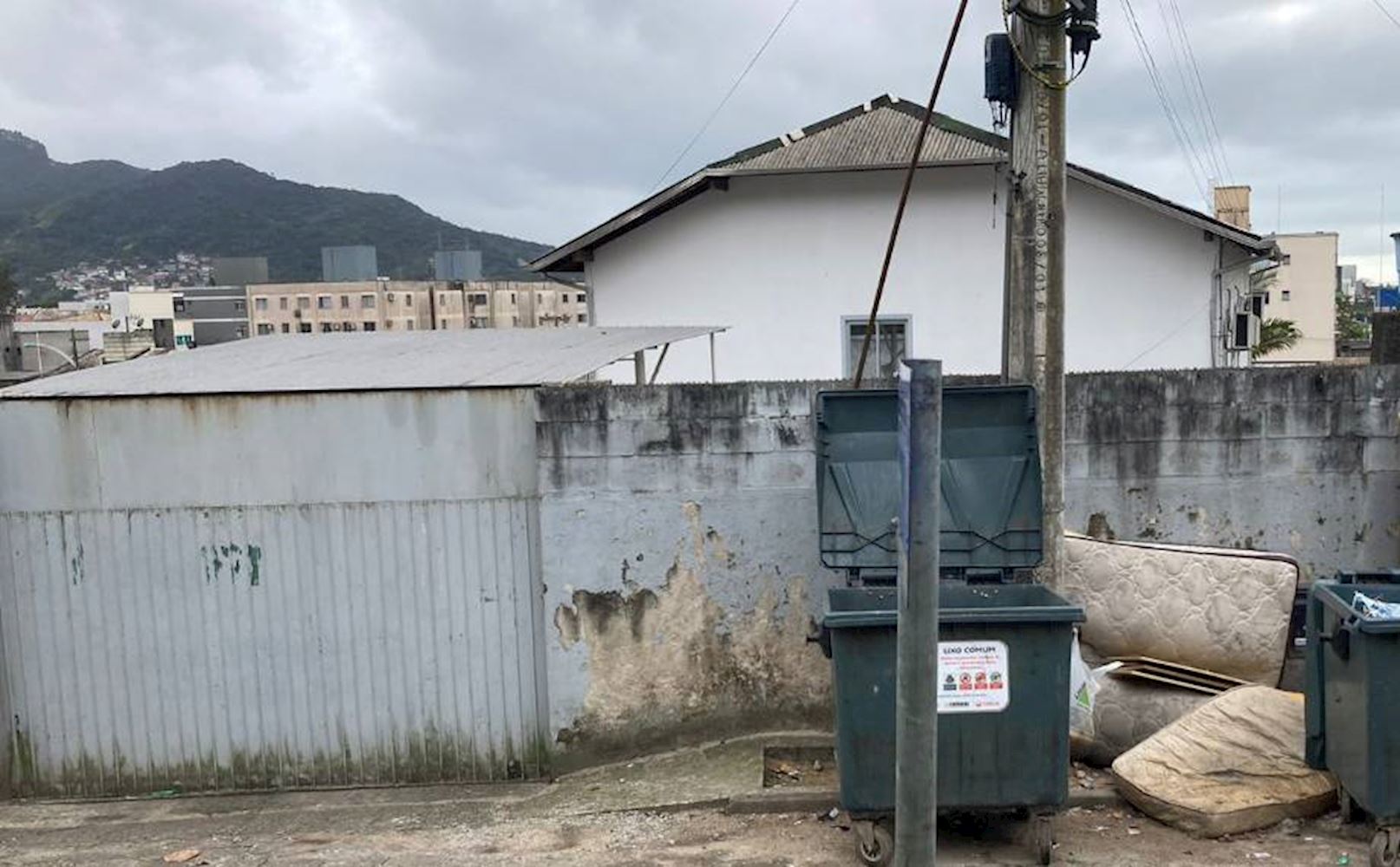 Apartamento no "Ed. Esmeralda" em Universitario - Biguaçu/SC, localizado em Biguaçu - SC, bairro Universitario