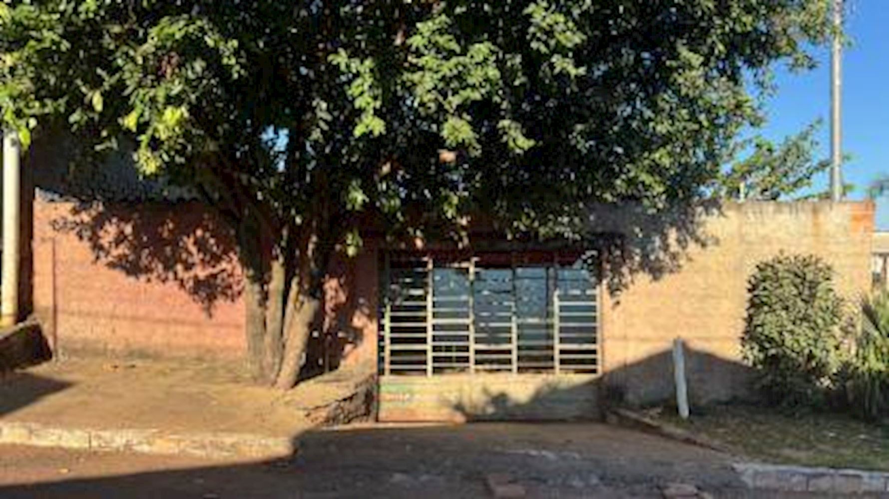 Casa no Loteamento Residencial Lago Azul - Crixás/GO, localizado em Crixás - GO