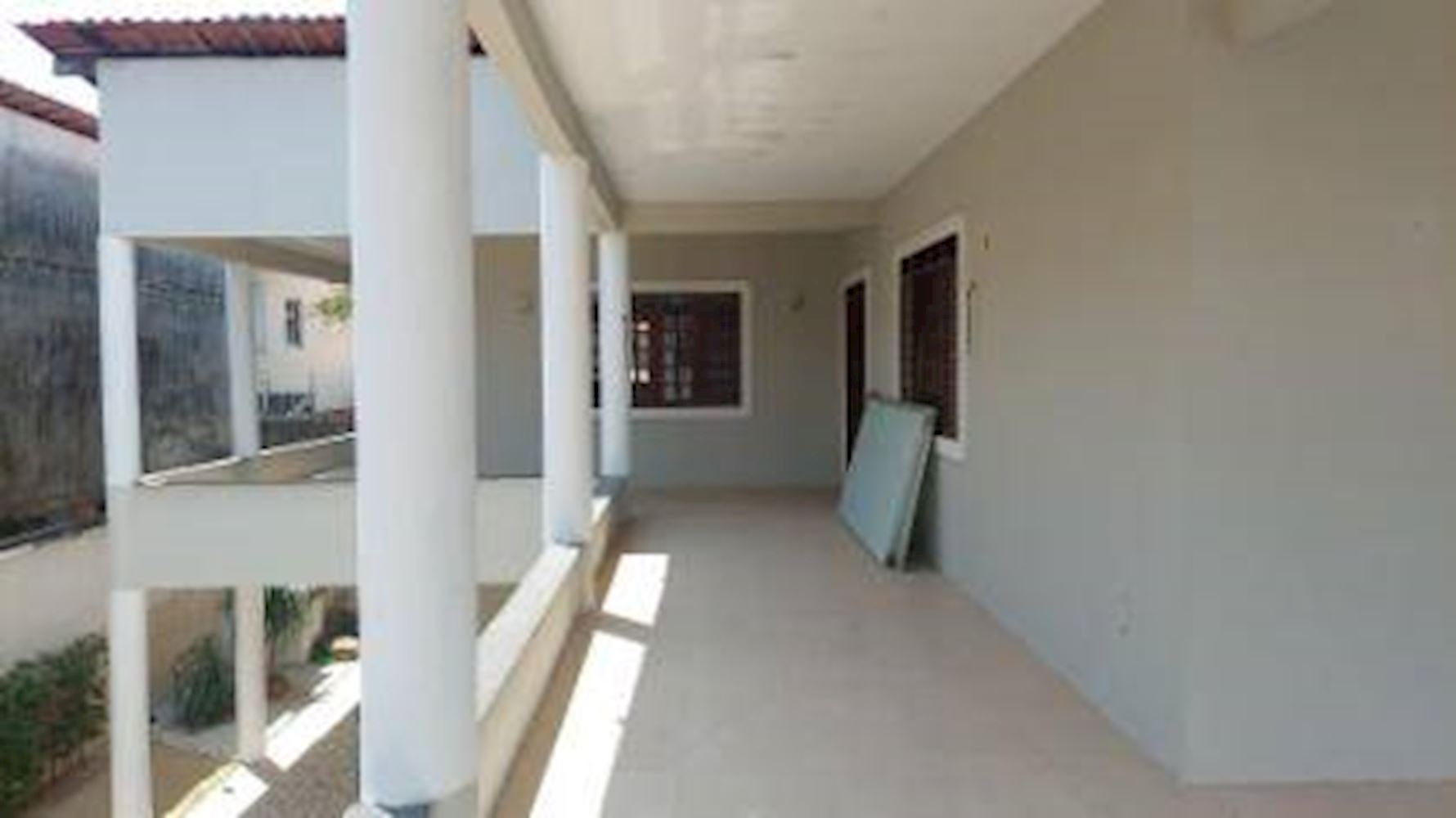Casa em Lagoa Redonda - Fortaleza/CE, localizado em Fortaleza - CE, bairro Lagoa Redonda