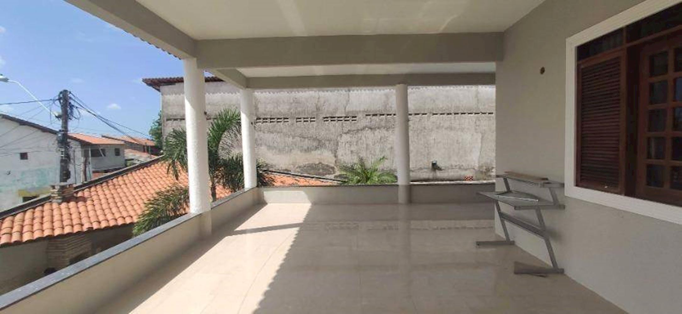Casa em Lagoa Redonda - Fortaleza/CE, localizado em Fortaleza - CE, bairro Lagoa Redonda