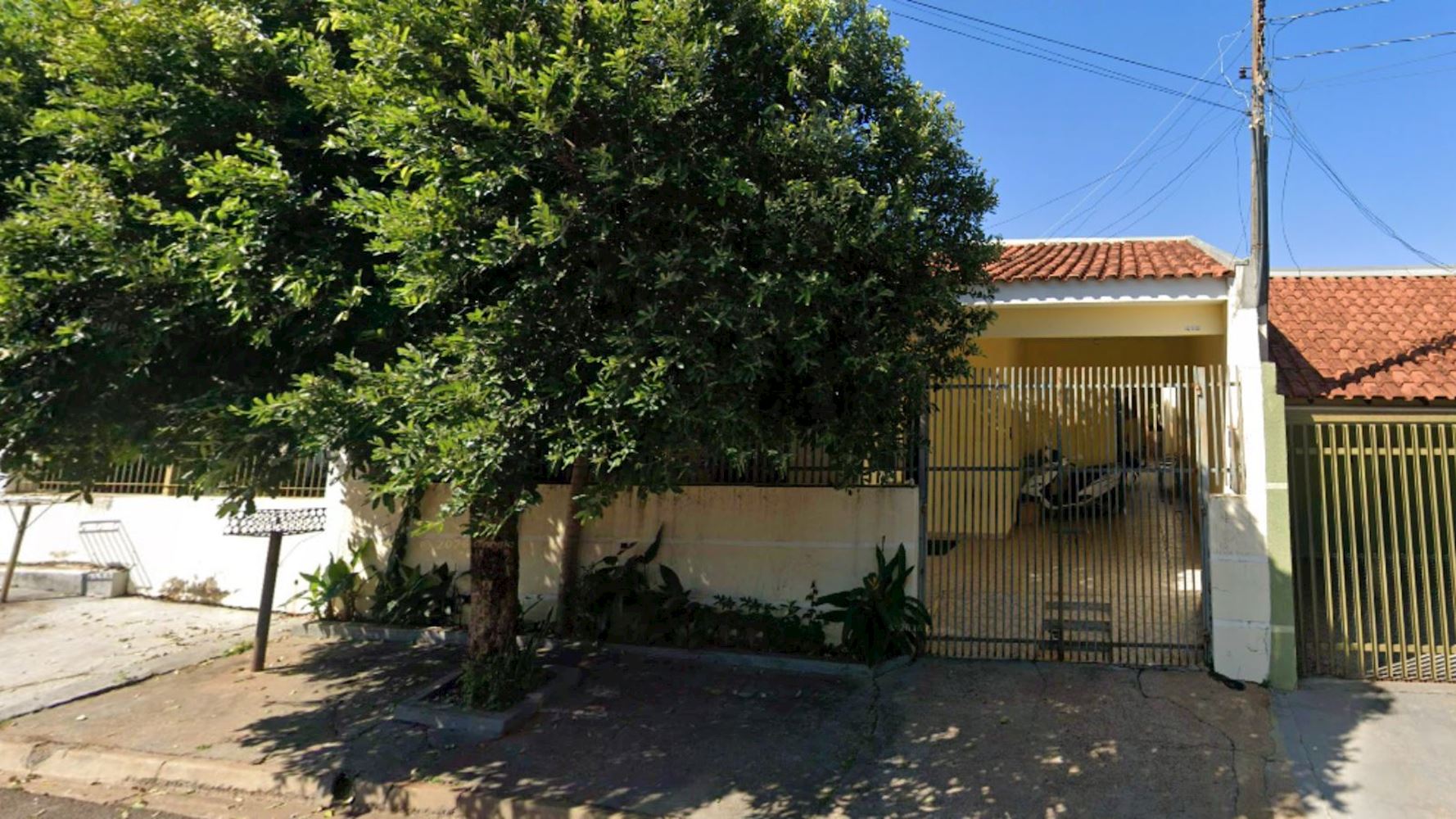 Casa no Conjunto Habitacional Ana Jacinta - Presidente Prudente/SP, localizado em Presidente Prudente - SP