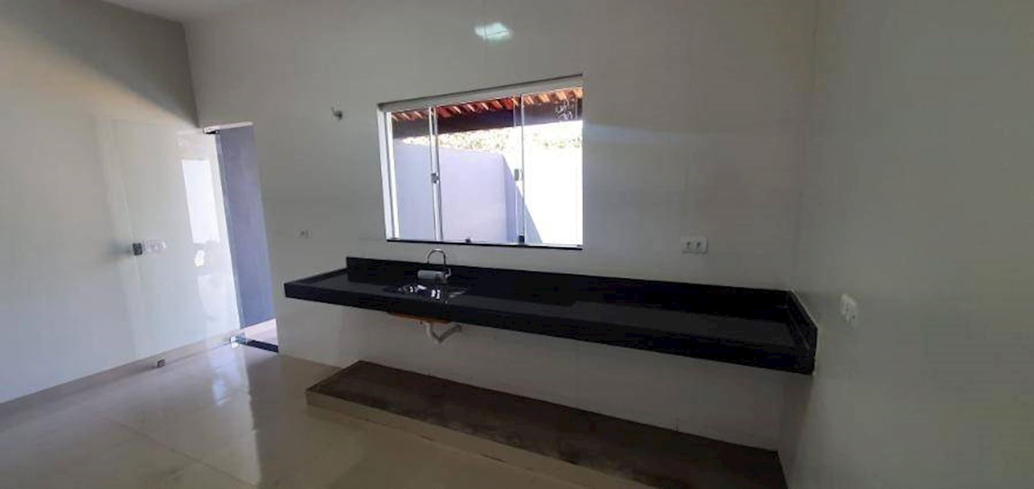 Casa no Brasil em Santa Helena de Goiás/GO, localizado em Santa Helena De Goiás - GO