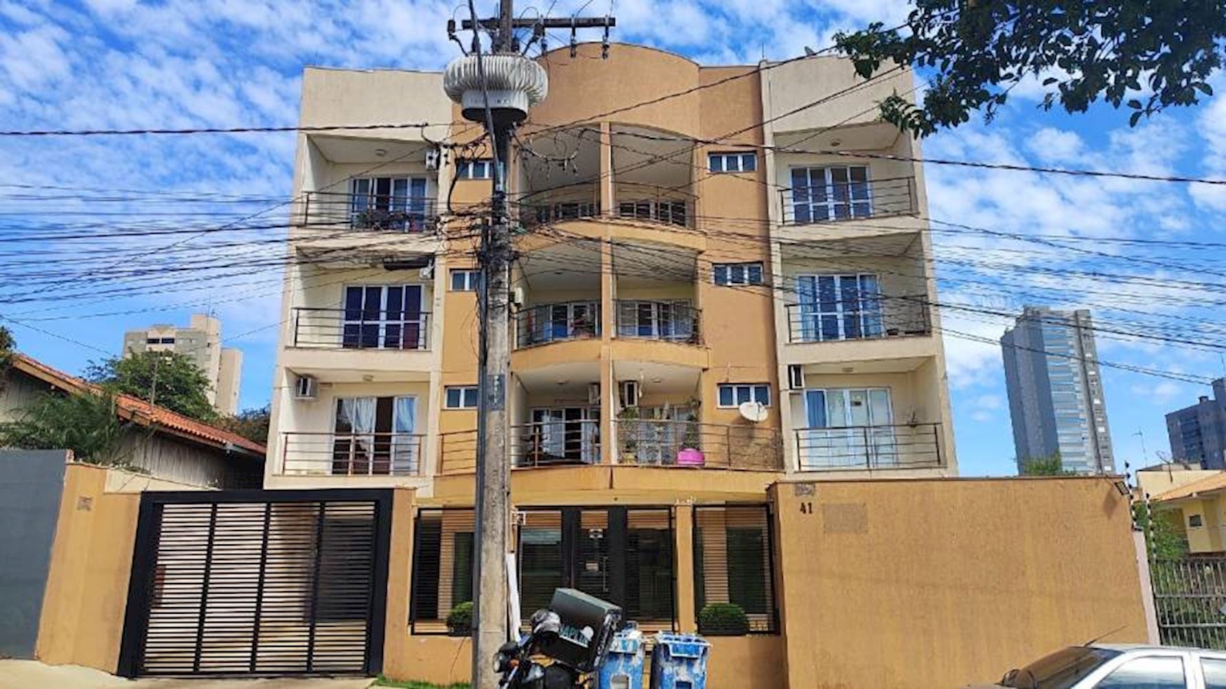 Apartamento em Leilão em Arapongas / PR - 180693