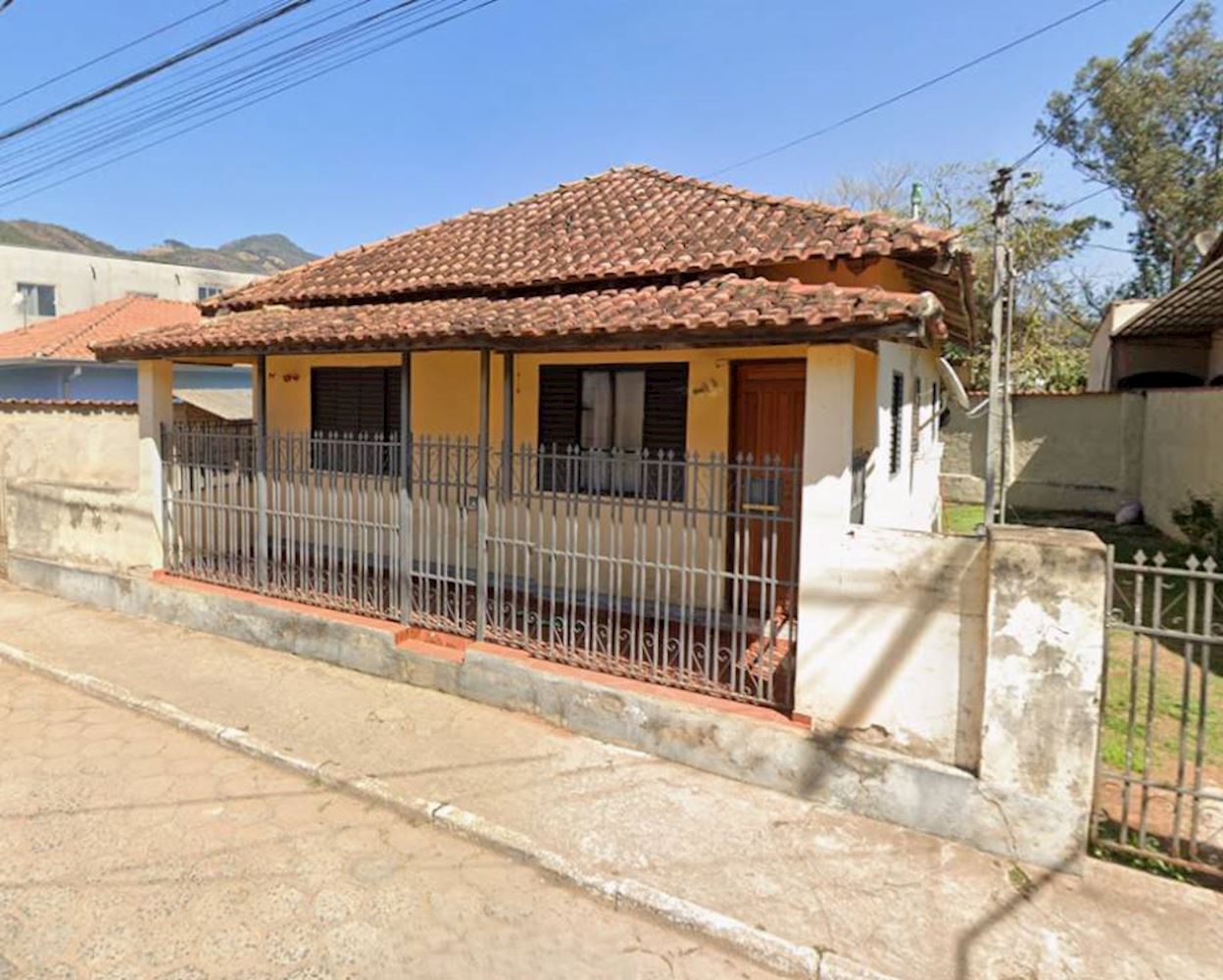 Casa no Centro em Piranguçu/MG, localizado em Piranguçu - MG, bairro Centro