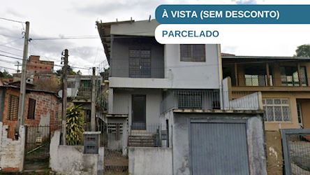 Casa em leilão em Casa Em Partenon - Porto Alegre