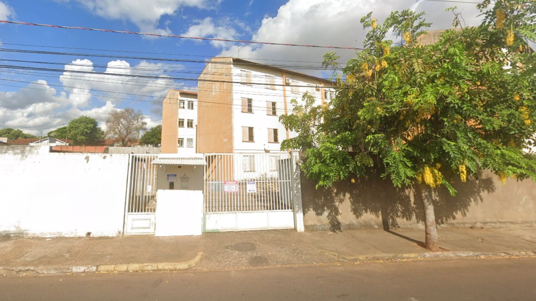 Imagem do imóvel Apartamento no "Conjunto Habitacional Eli Andraus Neto" - Aviação - Araçatuba/SP