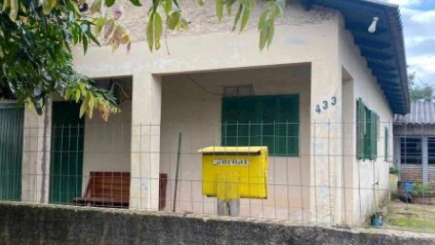 Foto de Casa em leilão no bairro Ramiz Galvão em Rio Pardo - RS