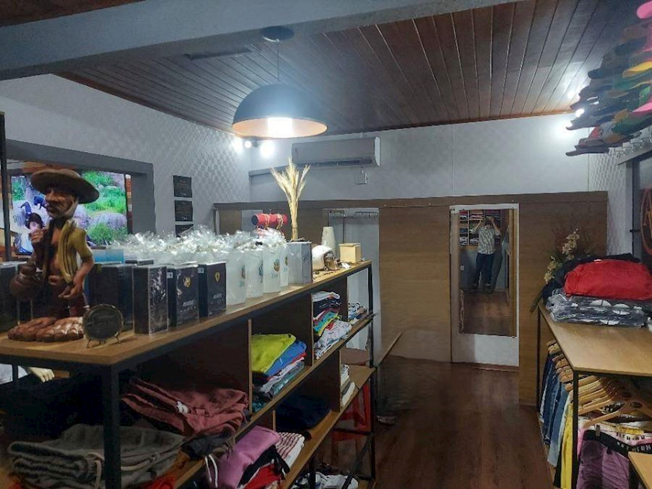 Casa, Padrão, 1 vaga(s) de garagem, localizado em Camaçari - BA