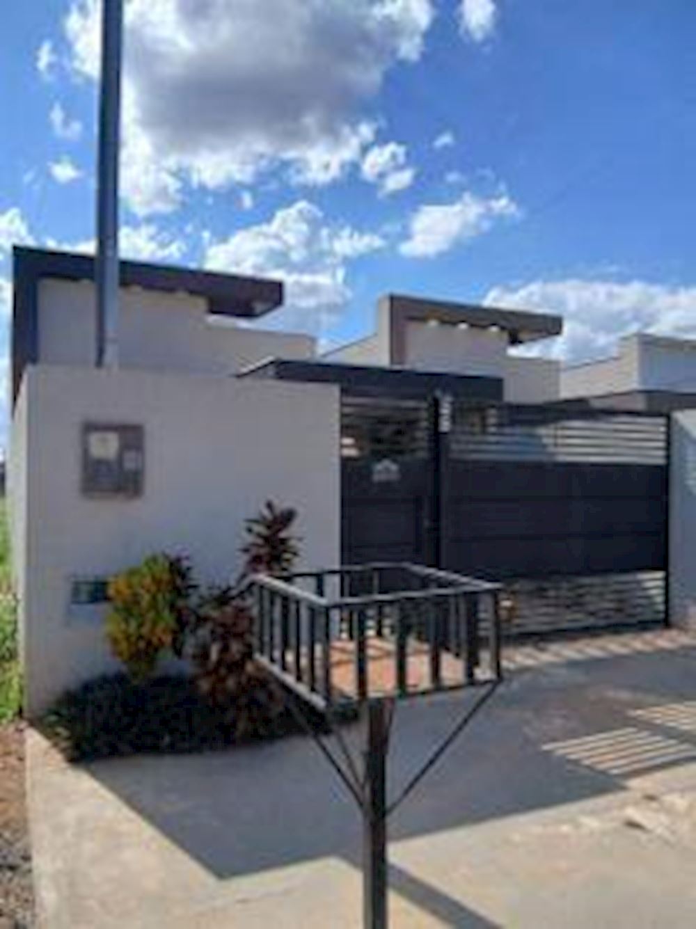 Casa, Em condomínio, 0 vaga(s) de garagem, localizado em Chapadão Do Sul - MS, bairro Loteamento Residencial Esplanada Iii