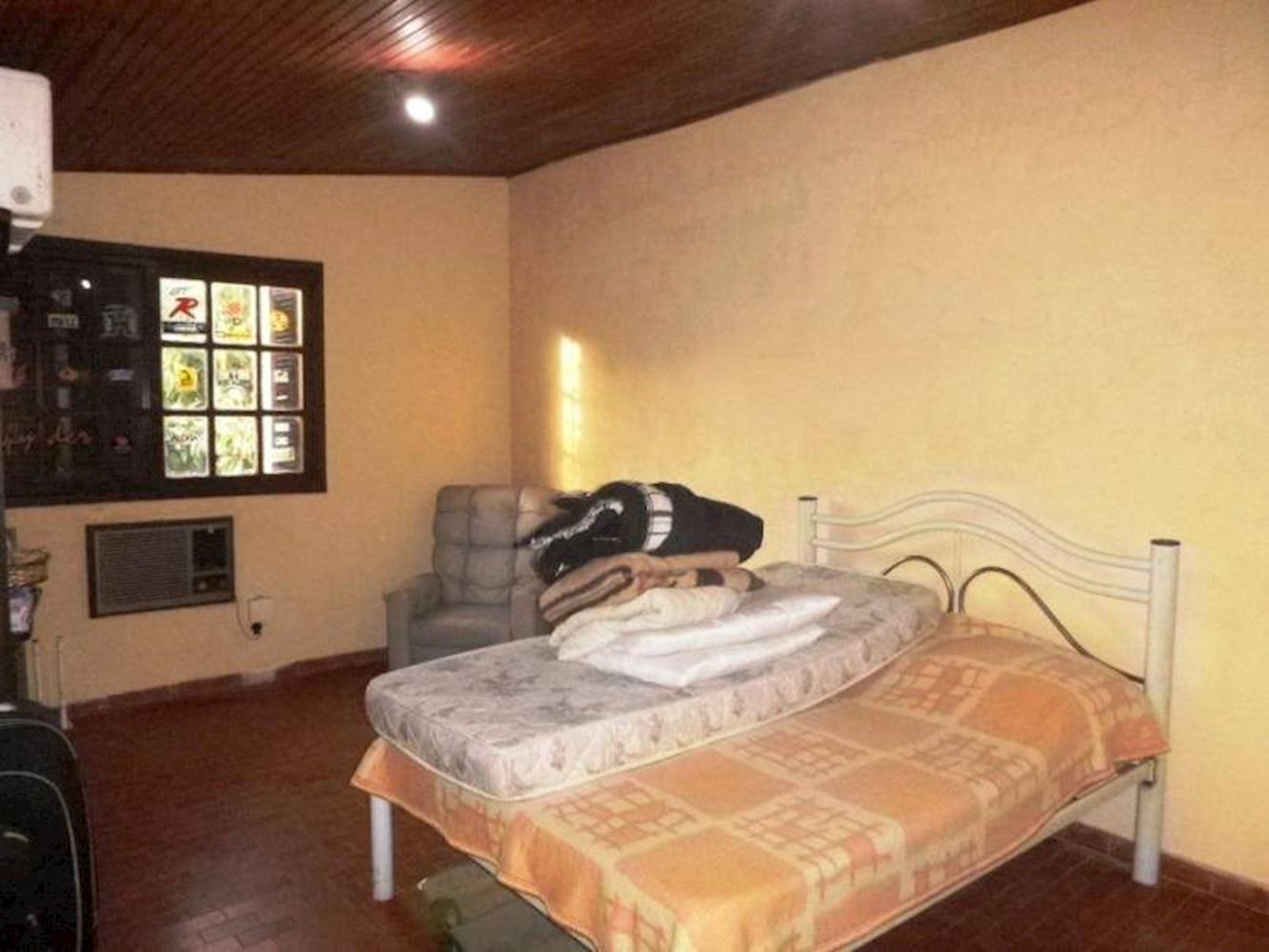 Casa, Padrão, 0 vaga(s) de garagem, localizado em Pelotas - RS