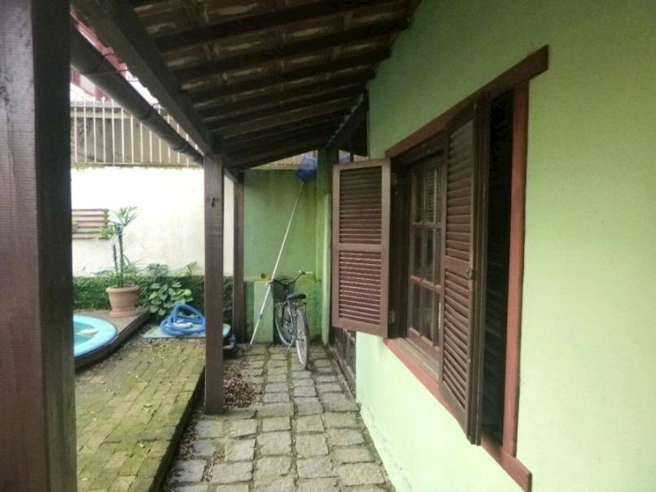 Casa, Padrão, 0 vaga(s) de garagem, localizado em Pelotas - RS