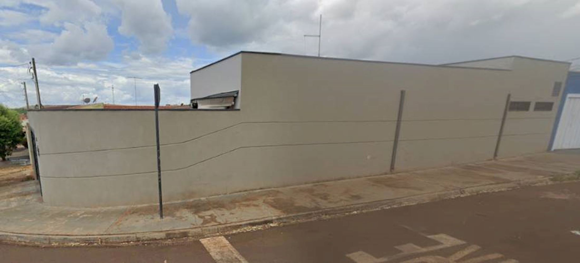 Casa, Padrão, 1 vaga(s) de garagem, localizado em Serrana - SP, bairro Parque das Amoreiras