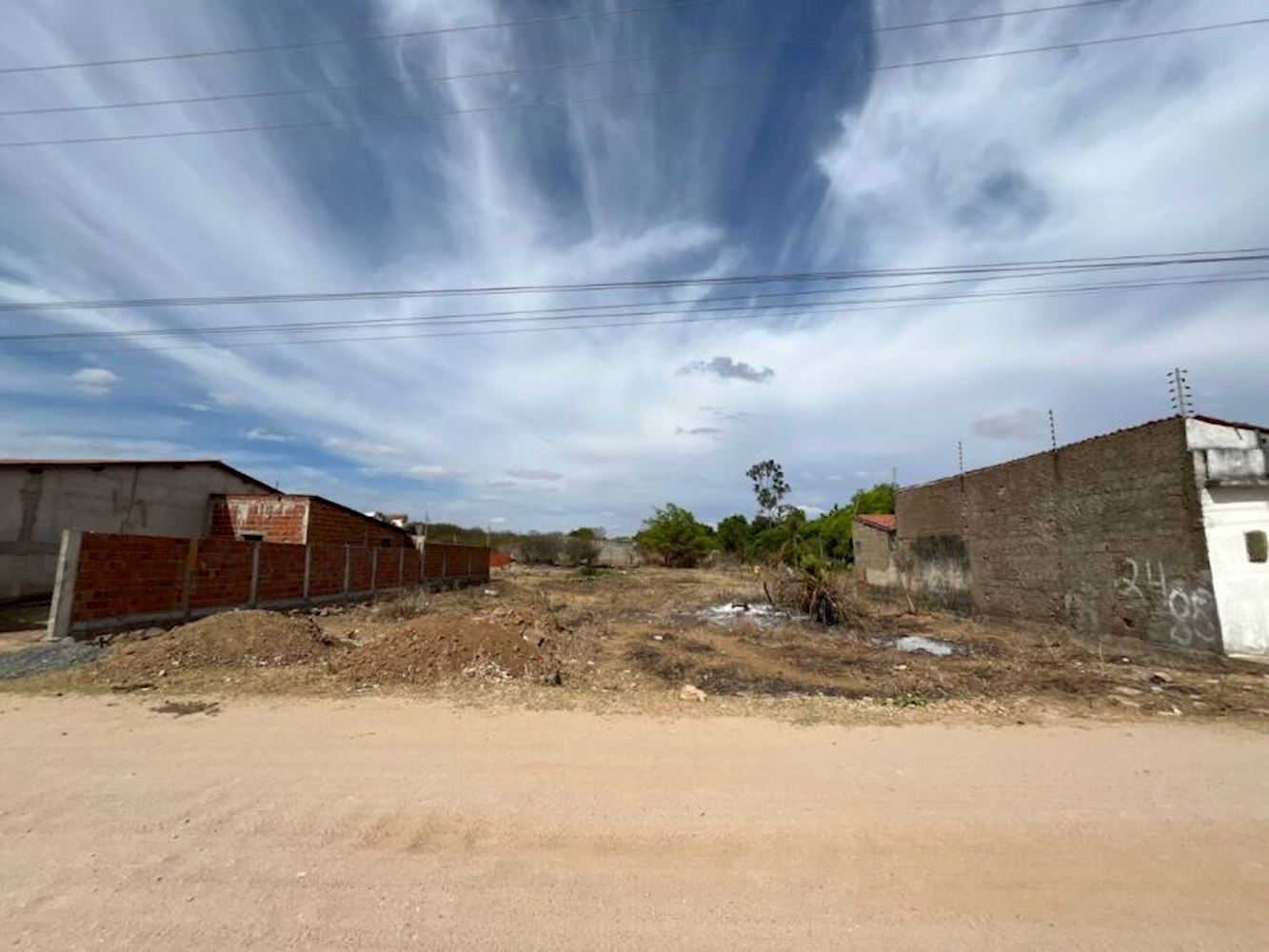 Imagem do imóvel Lote, Padrão, 0 vaga(s) de garagem