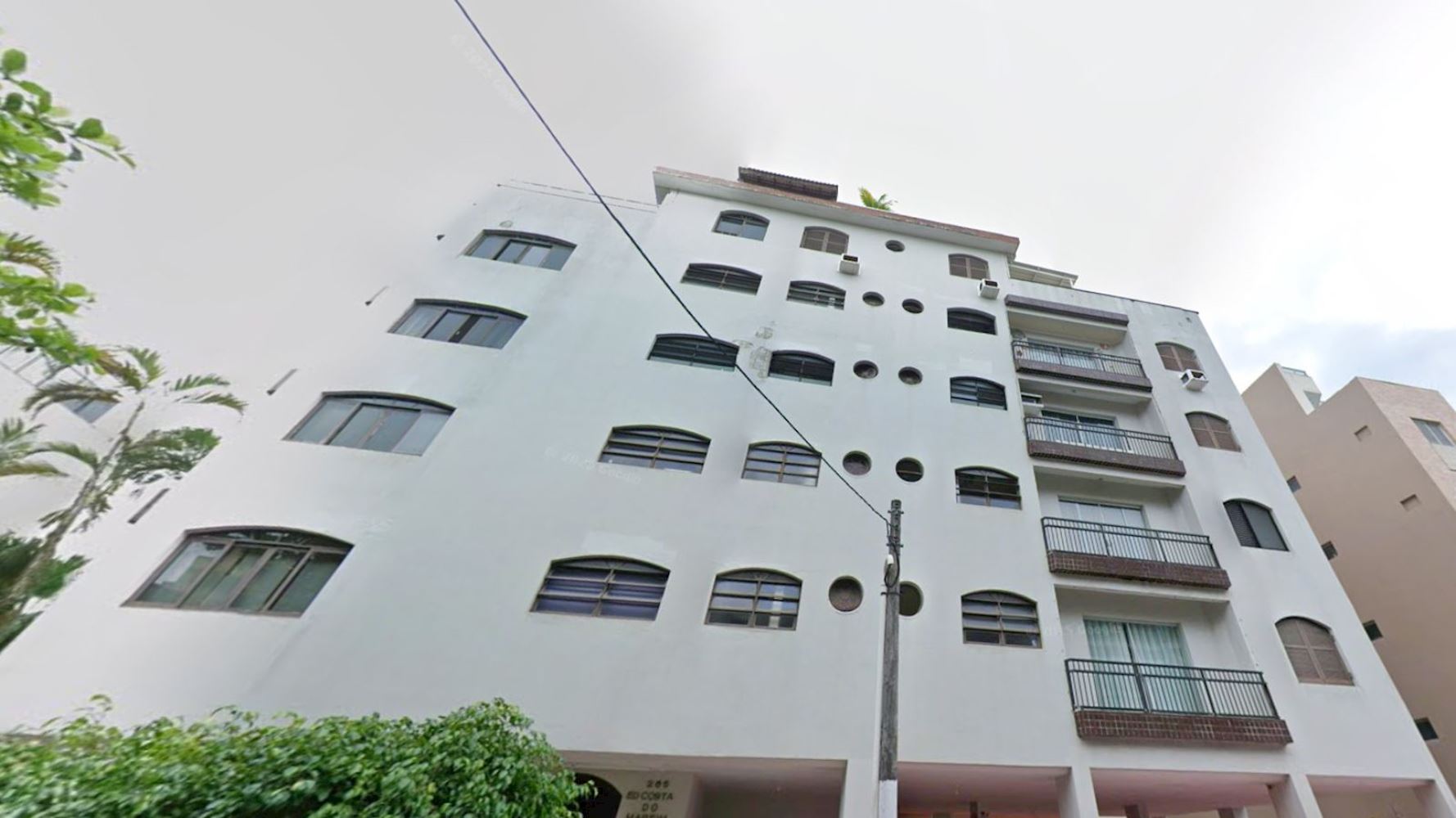Apartamento Duplex no “Cond. Ed. Costa do Marfim” – Jardim Santa Izabel – Guarujá/SP, localizado em Guarujá - SP, bairro Jardim Santa Izabel