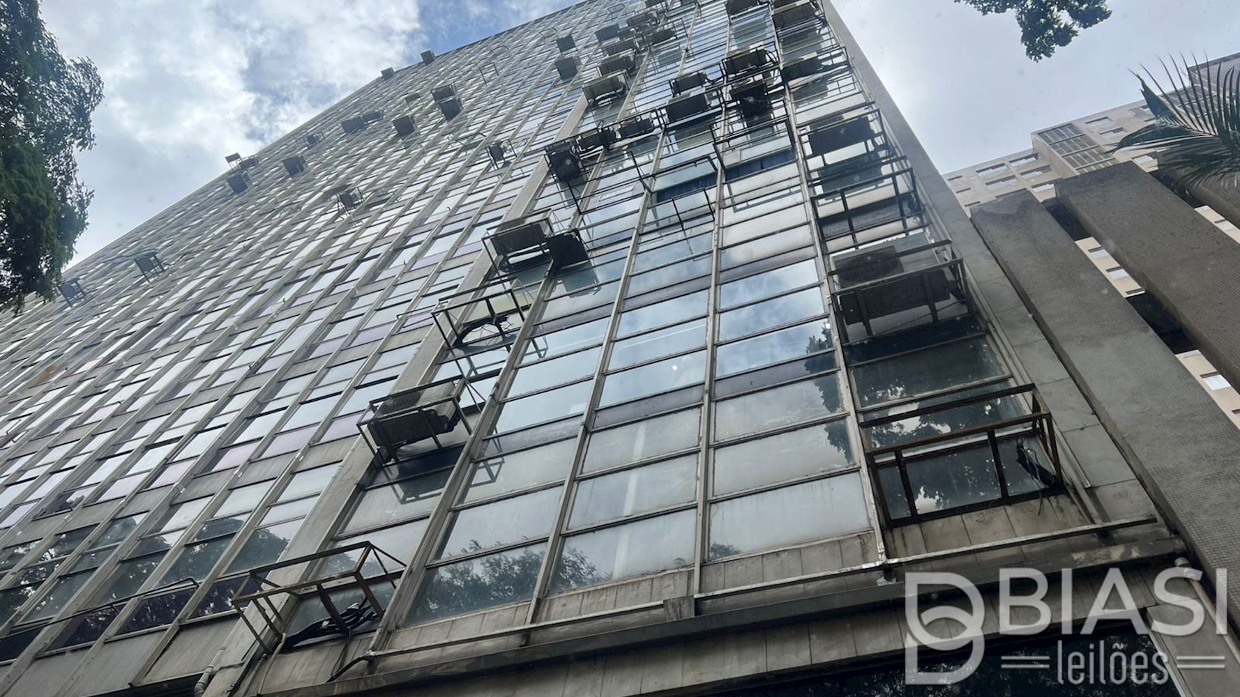 Sala Comercial no “Cond. Ed. Transval” – Consolação – São Paulo/SP, localizado em São Paulo - SP, bairro Consolação