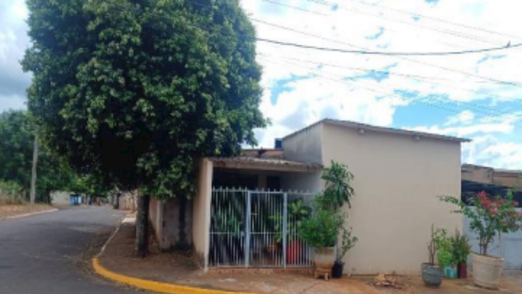 Casa em Vicente Filié - Urânia/SP, localizado em Urânia - SP, bairro Vicente Filié