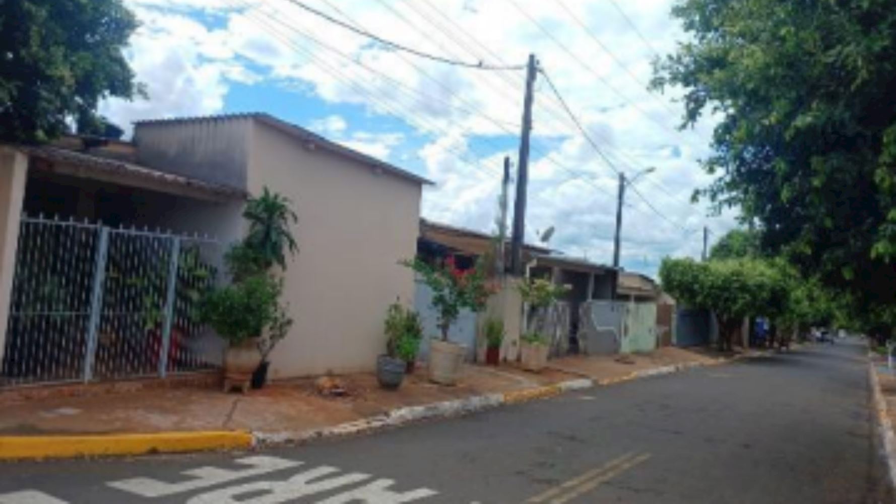 Casa em Vicente Filié - Urânia/SP, localizado em Urânia - SP, bairro Vicente Filié