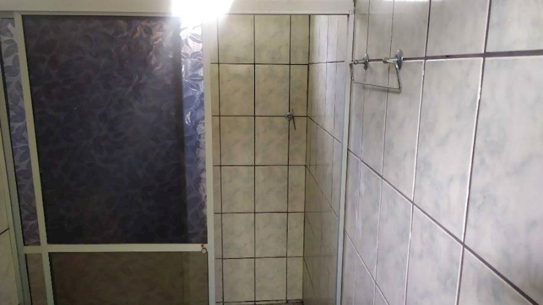 Casa, Padrão, 1 vaga(s) de garagem, localizado em Camaçari - BA