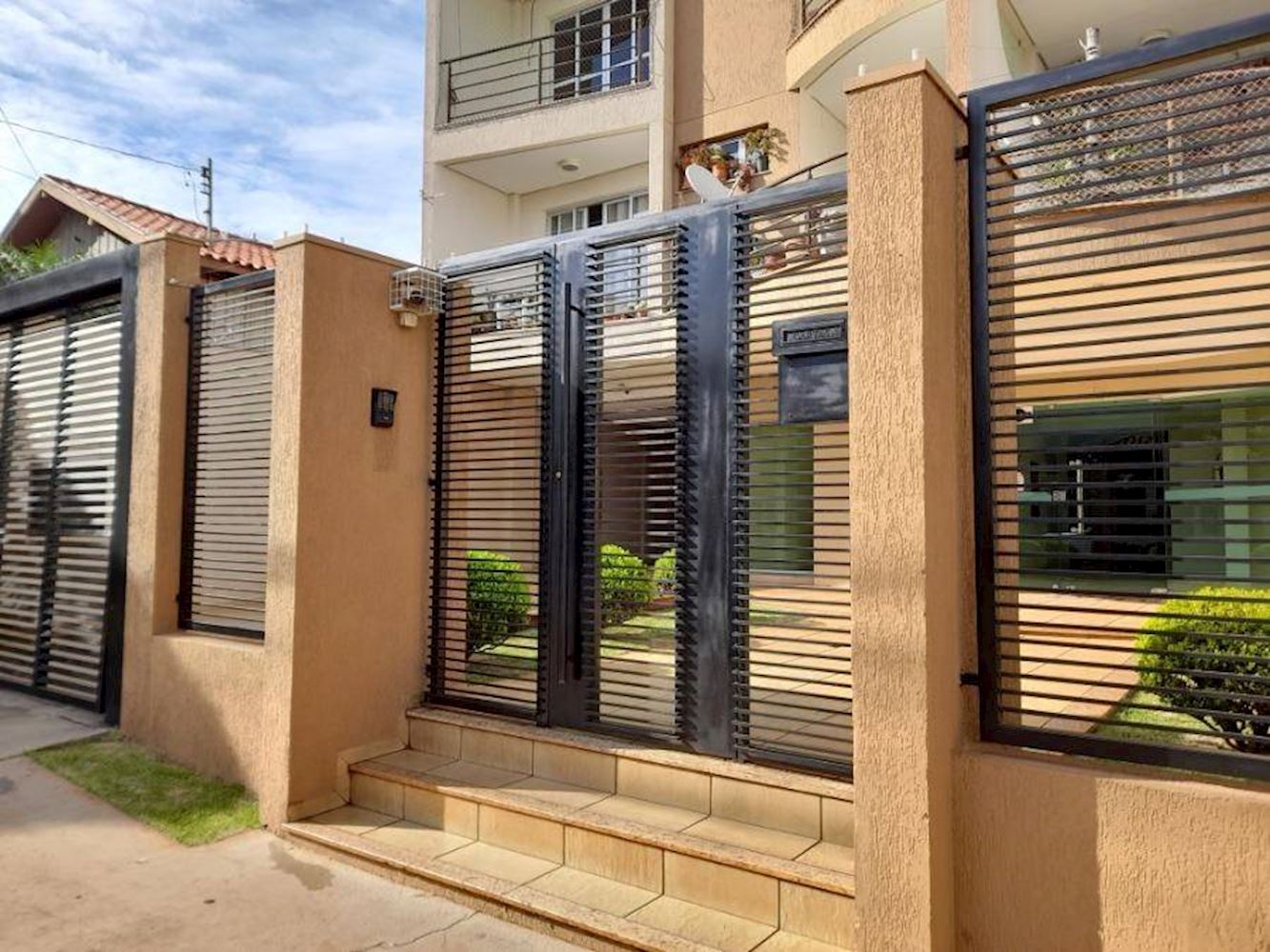 Apartamento, Padrão, 1 vaga(s) de garagem, localizado em Arapongas - PR, bairro Vila Cascata